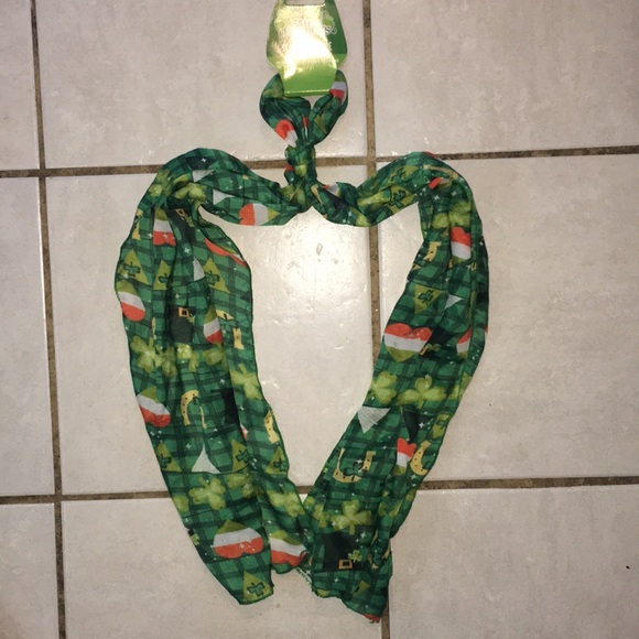 ST PATTYS SCARF - Picture 1 of 7